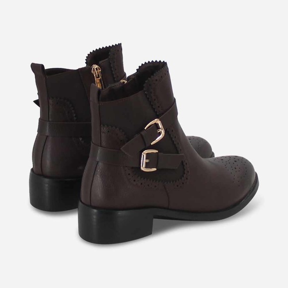 Women’s Western Zip Buckle Detail Flat Ankle Boot in Brown Faux Leather - Picture 2 of 16